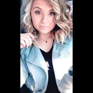 Meet your Posher, Haley